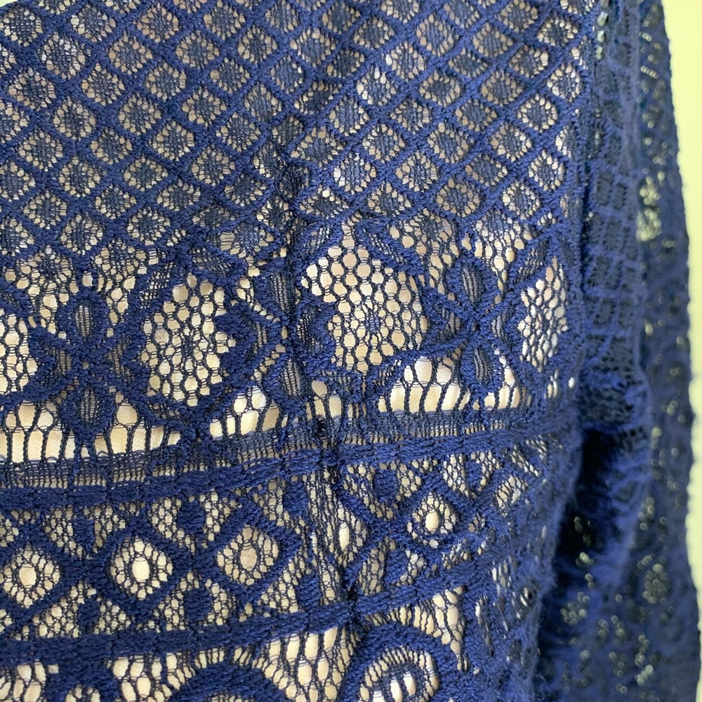 B. Darlin Juniors Lace Overlay Sleeve Party dress - Picture 6 of 8